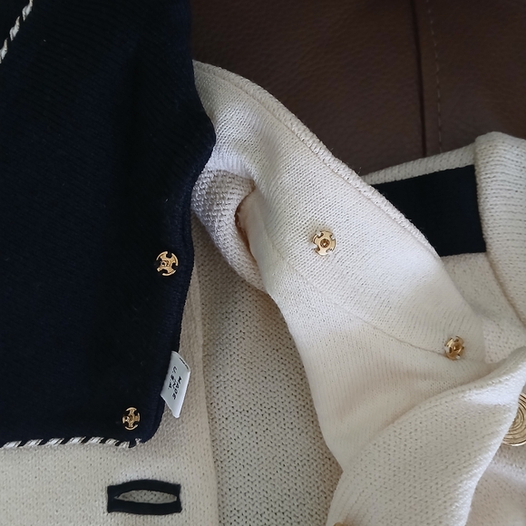 St. John Santana Knit Blazer - Picture 8 of 11